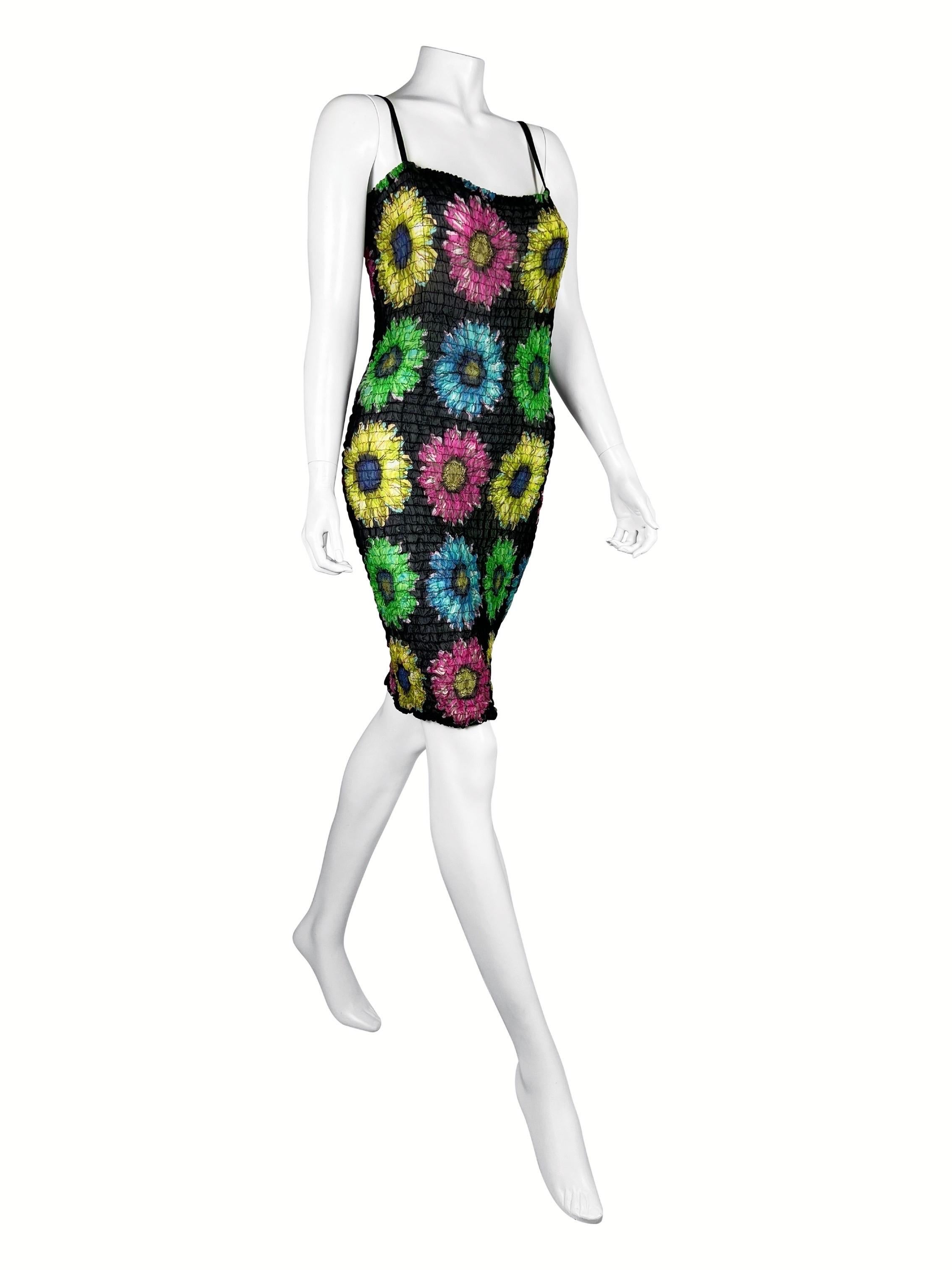 SS 2002 Versace by Donatella Versace Durchsichtiges Kleid mit Sonnenblumenmuster (Schwarz) im Angebot