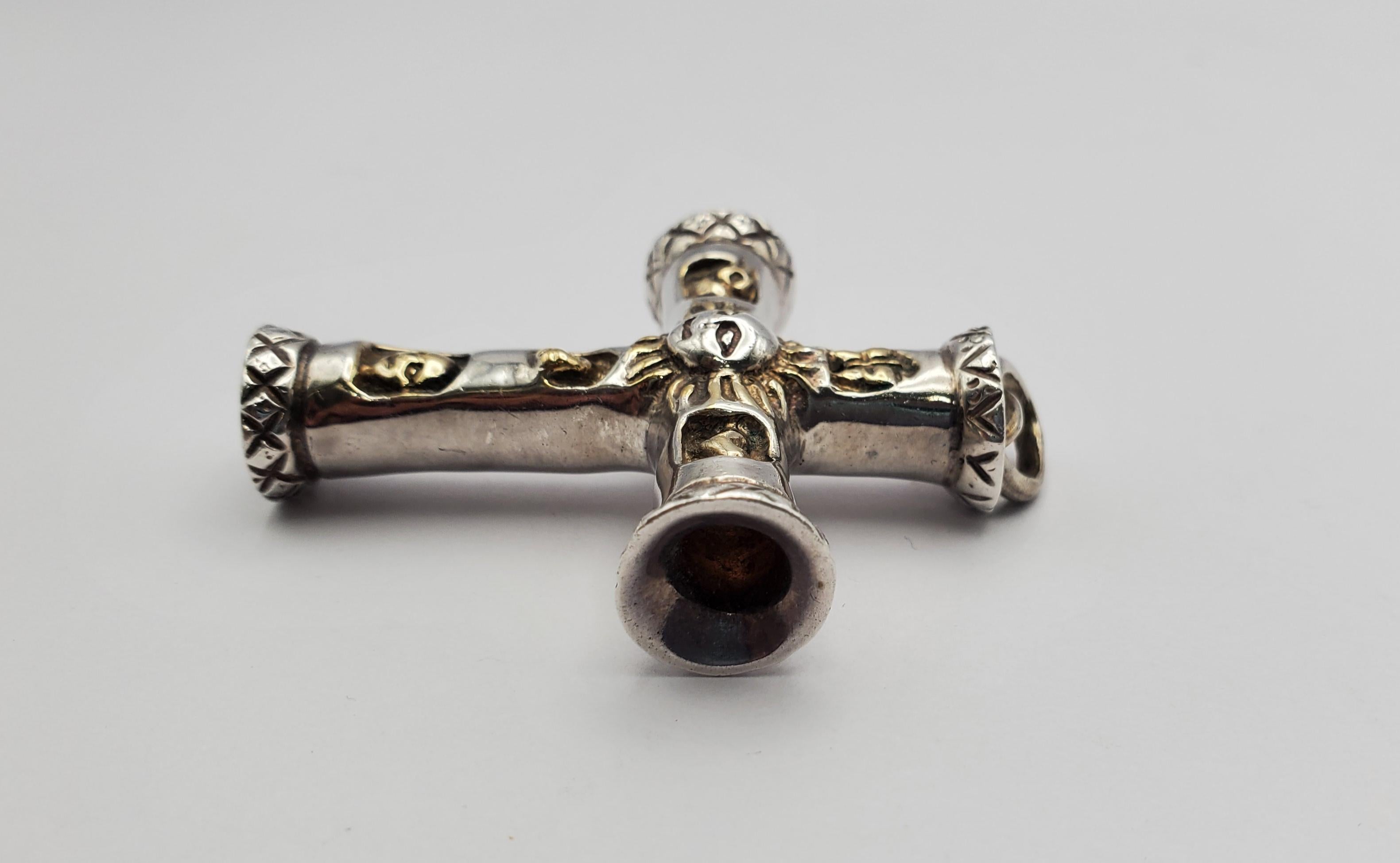 SS/YGP Unique Signed Sergio Bustamante Sculpted Cross Pendant  In Good Condition For Sale In Pittsburgh, PA