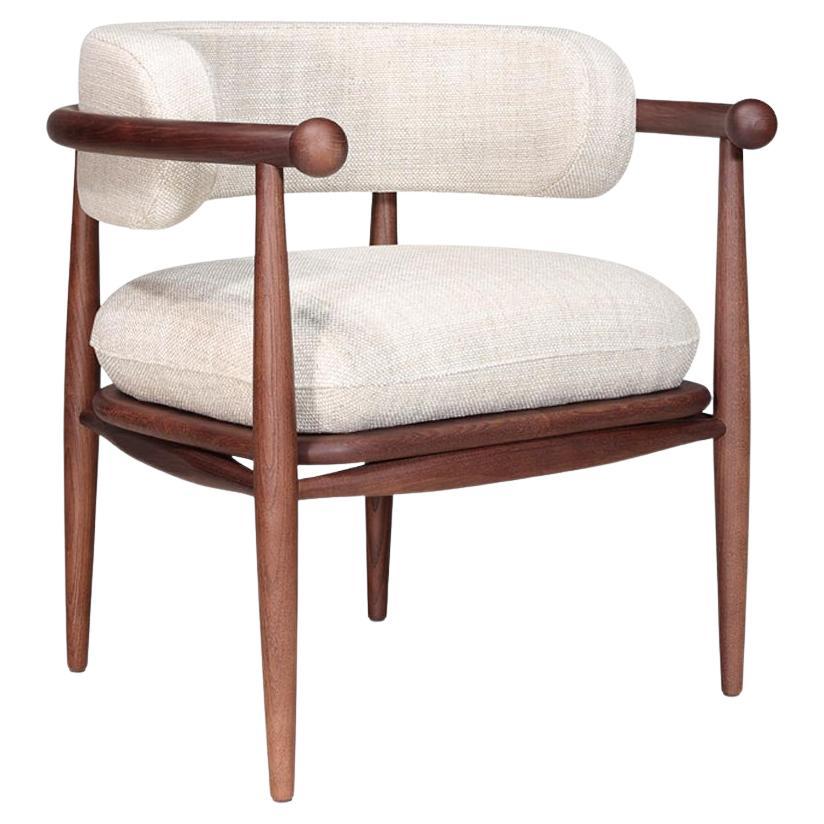 SS1 Armchair: Curved Back and Timeless Comfort in Wood