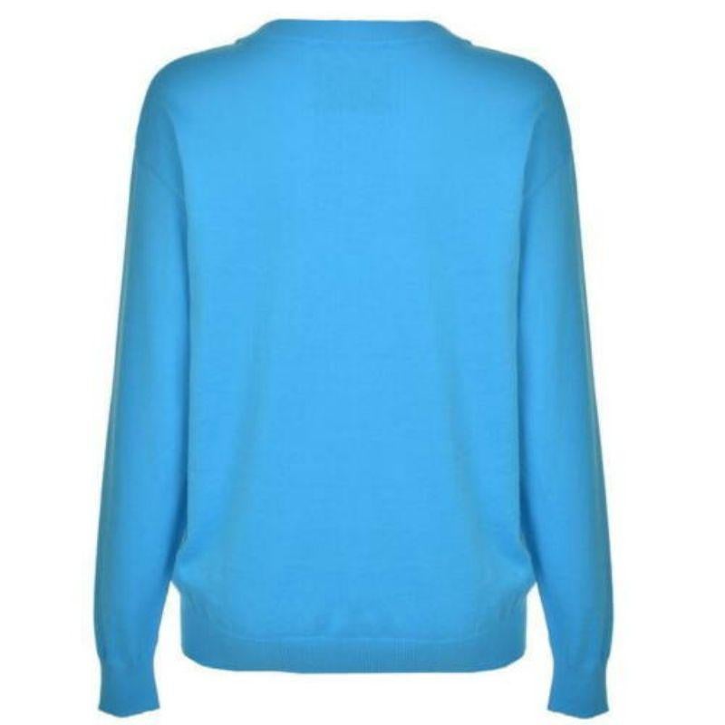 SS17 Moschino Couture Jeremy Scott Crowned Teddy Bear Jumper Light Blue Sweater

Informations supplémentaires :
Matériau : 100% coton
Couleur : Bleu clair    
Modèle : Ourson couronné
Style : Pull    
Taille : IT 36
100% Authentique ! !!
Condit :