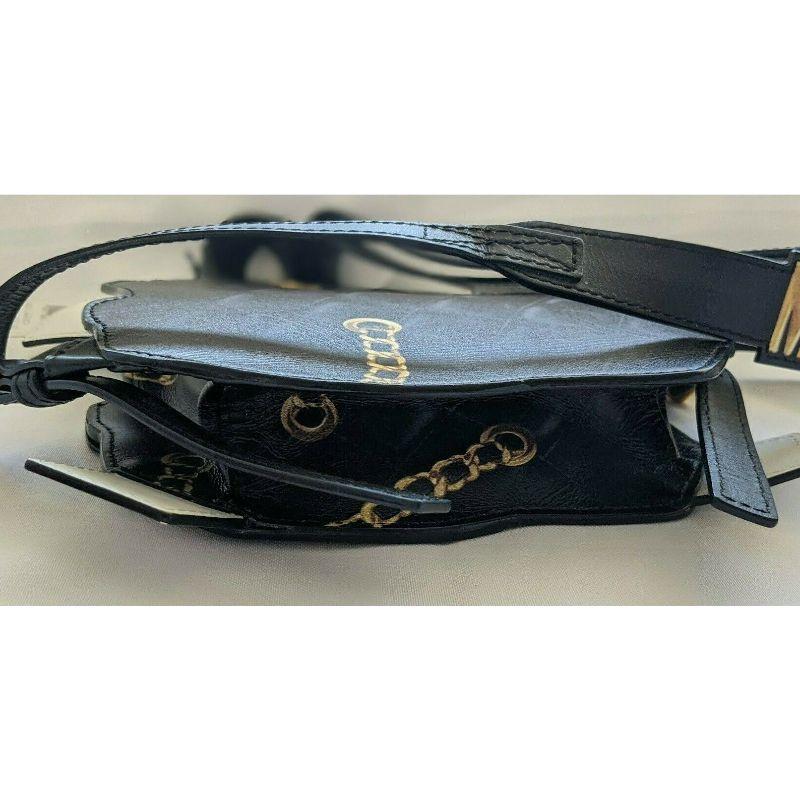 Sac à dos en cuir noir en trompe-l'œil Moschino Couture Jeremy Scott SS17 en vente 1