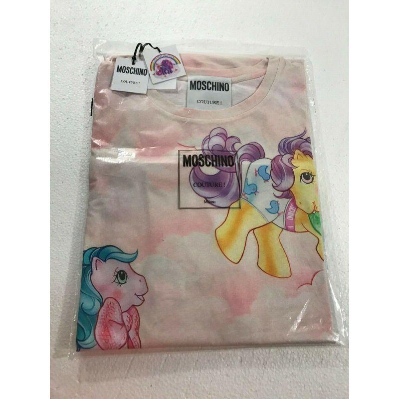 Moschino Couture Jeremy Scott Hellrosa My Little Pony T-Shirt Kleid, SS18 im Zustand „Neu“ im Angebot in Matthews, NC