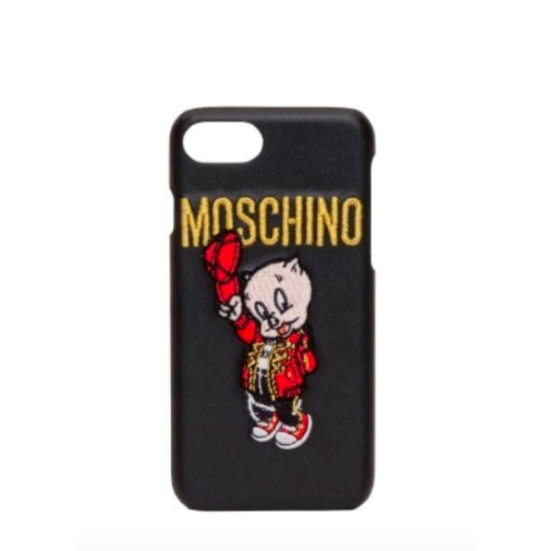 SS19 Moschino Couture Jeremy Scott Looney Porky Pig Case for Iphone 6 / 7 / 8

Additional Information:
Material: 100% polyestere
Color: Multi-Color    
Pattern: Looney Tunes/Porky Pig
Compatible Model: for iPhone 6, For iPhone 6s, For iPhone 7, For