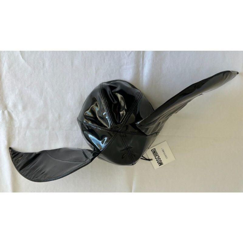 SS20 Moschino Couture Fledermaus Flügel Hut Trick oder Chic Halloween von Jeremy Scott im Angebot 1