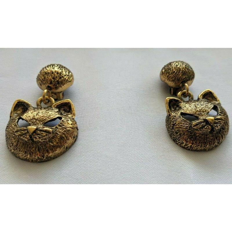 SS20 Moschino Couture Jeremy Scott Gold Cat Eye Clip On Earrings Trick or Chic For Sale 5