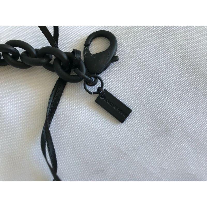 Moschino Couture - Ceinture à breloques galvanique noire Halloween SS20 de Jeremy Scott en vente 3