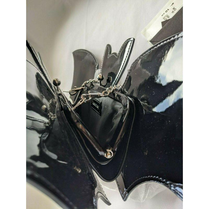 SS20 Moschino Couture Jeremy Scott Glänzend Schwarz Fledermaus Tasche Halloween Trick oder Chic im Angebot 4