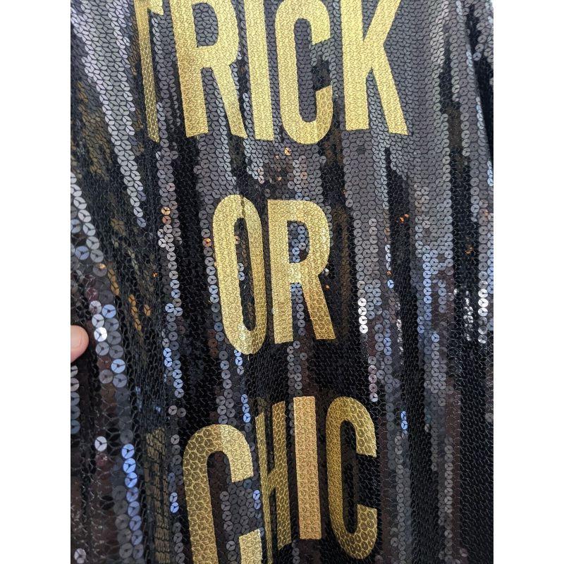 Robe Moschino Couture SS20 Jeremy Scott Trick ou Chic à paillettes noires/dorées 40 IT en vente 15