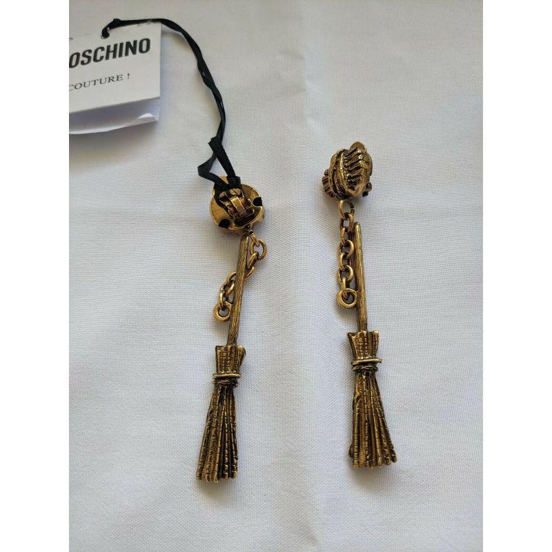 SS20 Moschino Couture Jeremy Scott Witch Broom Clip on Gold Earrings Trick /Chic For Sale 3