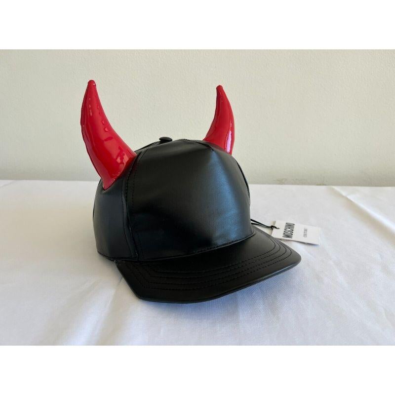 Halloween Ss20 Moschino Couture Jeremy Scott Leather Cap Red Horns Trick or Chic

Additional Information:
Material: 100% leather, horns made of Vinyl
Color: Multicolor
Size: XS
Pattern: Horns
Style: Baseball Hat / Snapback Cap
Condition: Brand new