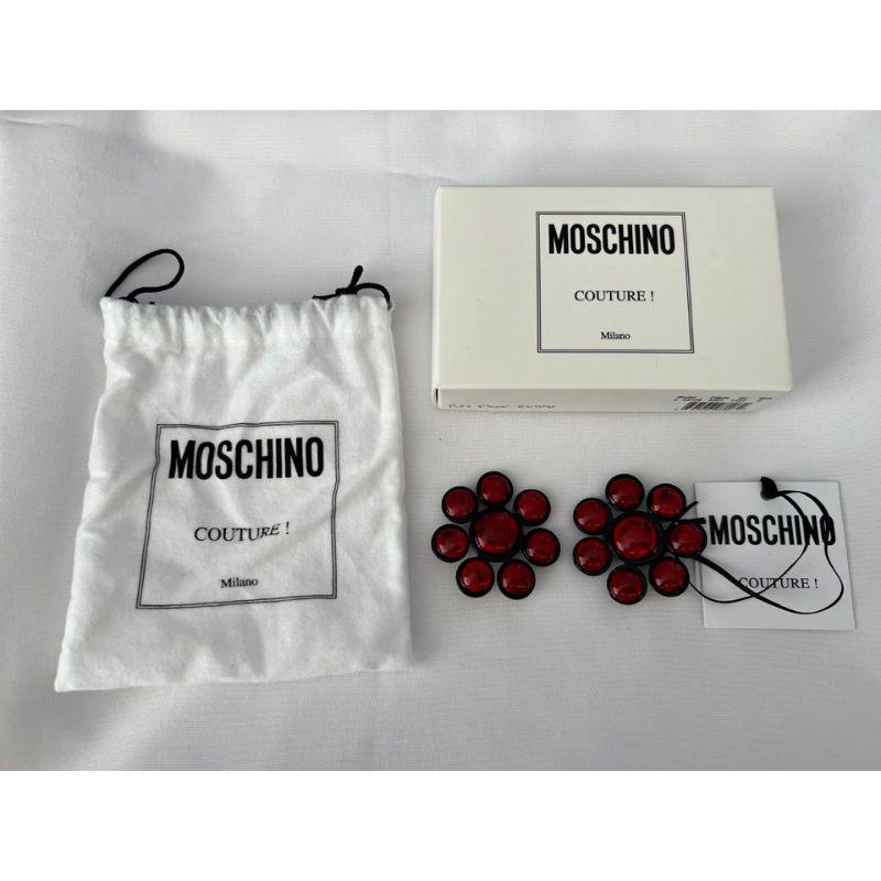 SS20 Moschino Couture Picasso Red Black Flower Clip-on Earrings by Jeremy Scott For Sale 3