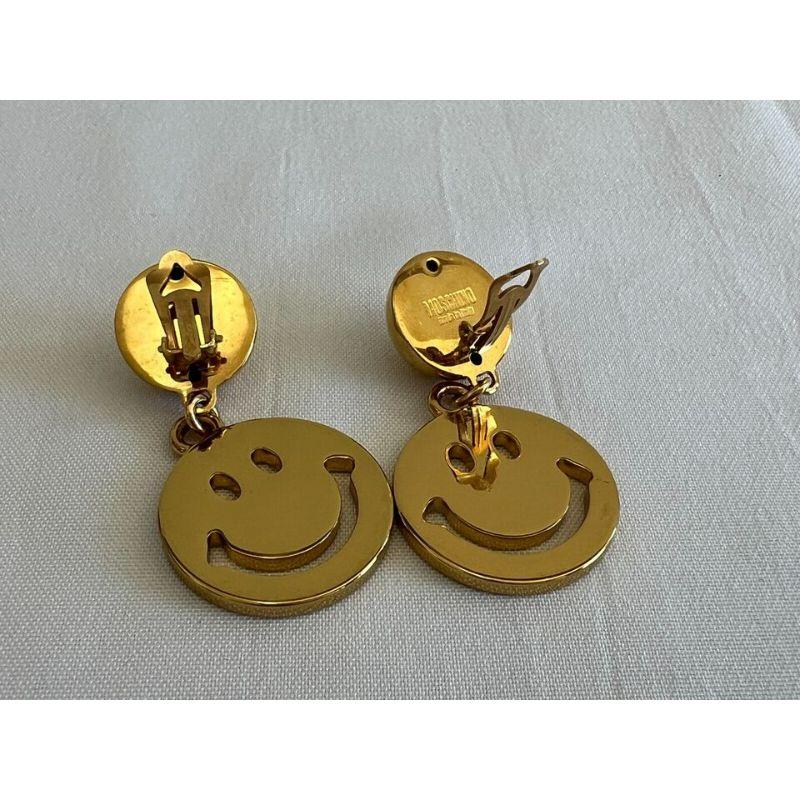 SS20 Moschino Couture Smiley Gold Tone Clip-on Drop Earrings by Jeremy Scott For Sale 1