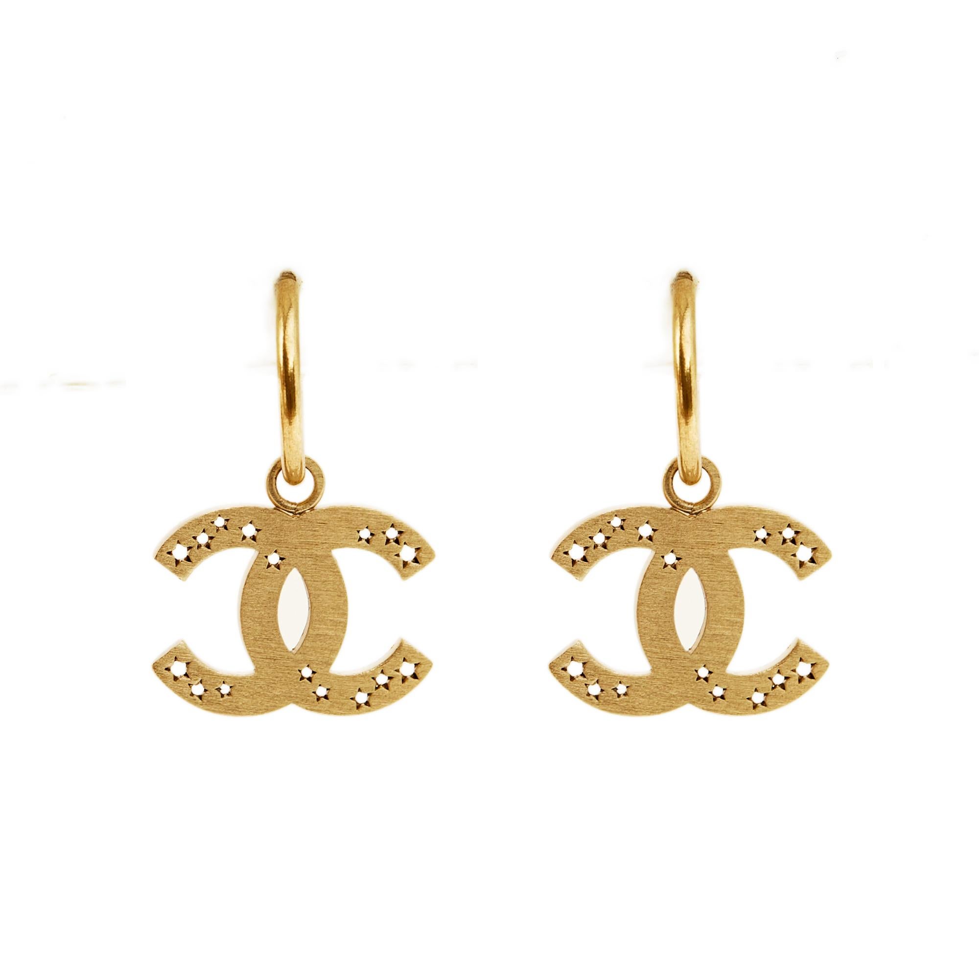 Women's or Men's SS2004 Chanel Earrings Studs Hoops Golden open stars CC