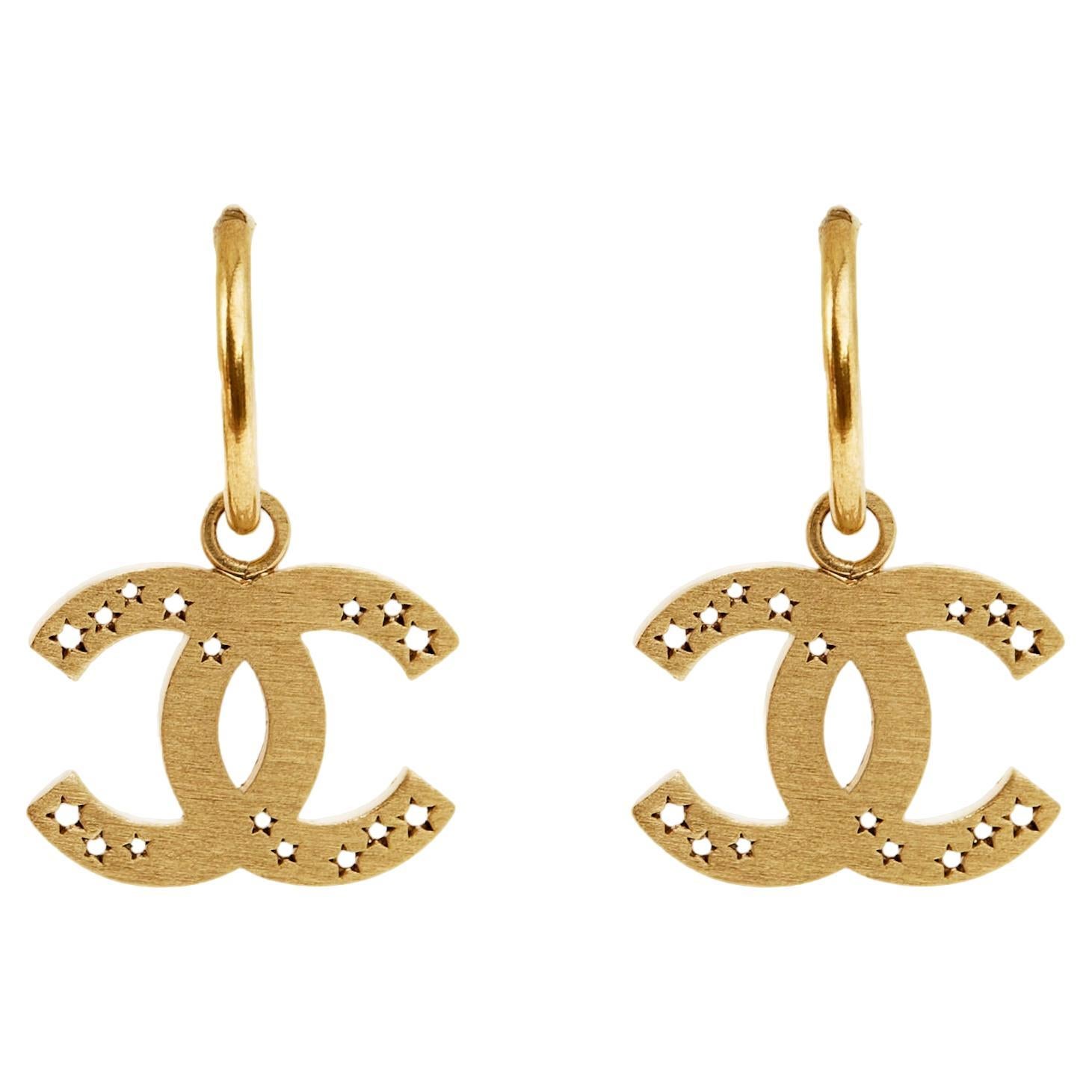 SS2004 Chanel Earrings Studs Hoops Golden open stars CC For Sale