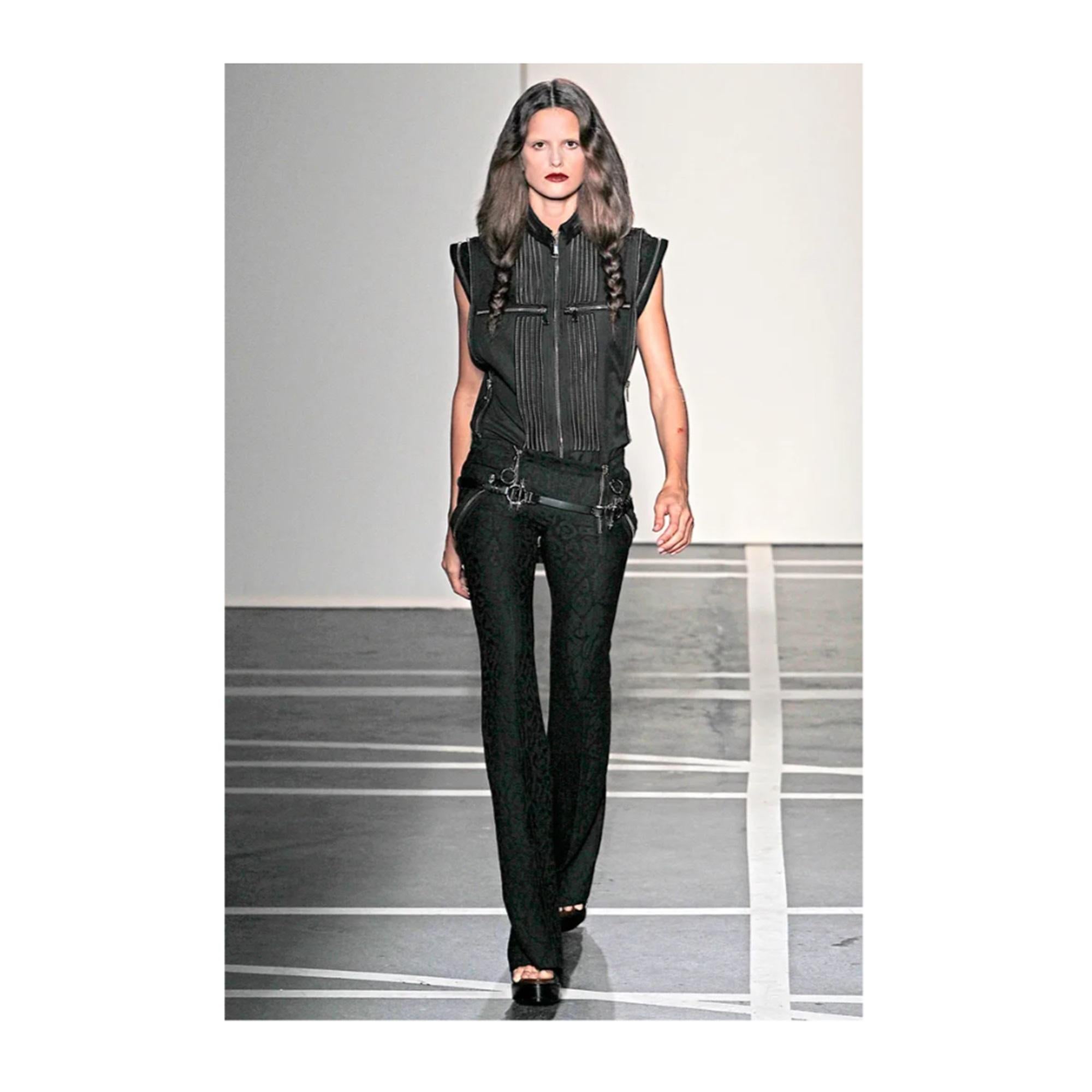 SS 2011 Givenchy Top Schwarze Chiffonbluse FR38 im Angebot 4