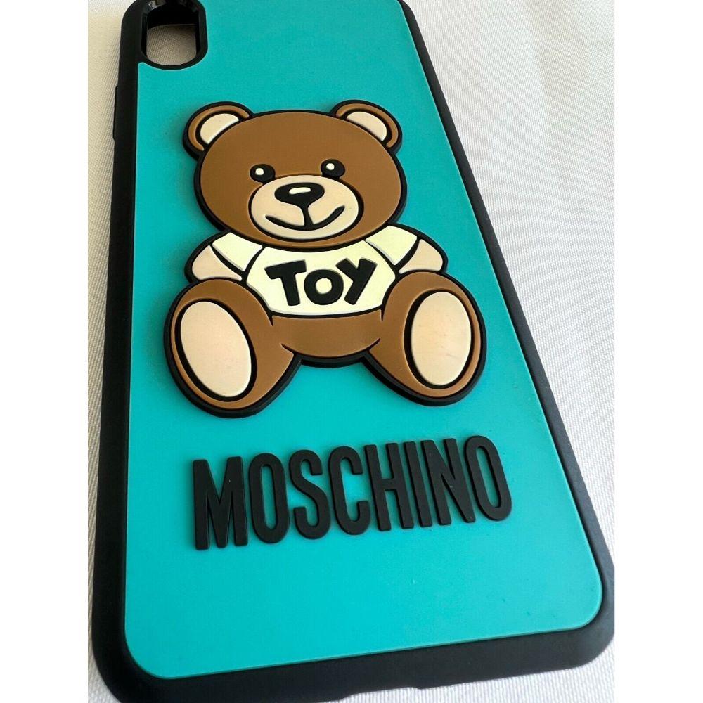 SS21 Moschino Couture Blue iPhone XS Max Case with Teddy Bear Toy In New Condition For Sale In Palm Springs, CA