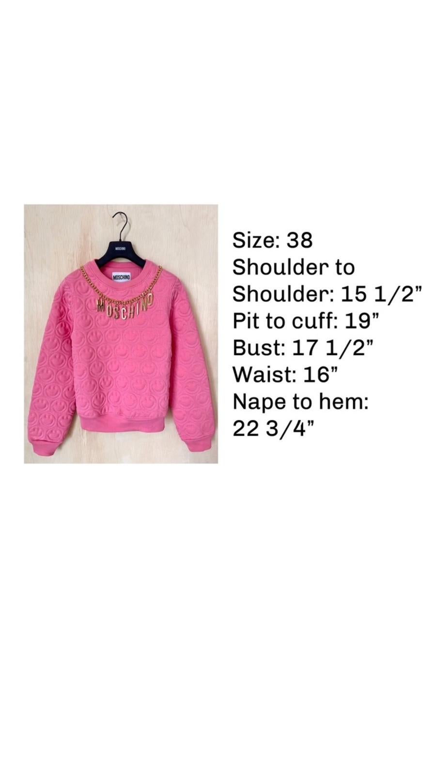 Women's SS21 MOSCHINO Couture Jeremy Scott Pink Smiley Gold Logo Charms Pullover Sweater For Sale