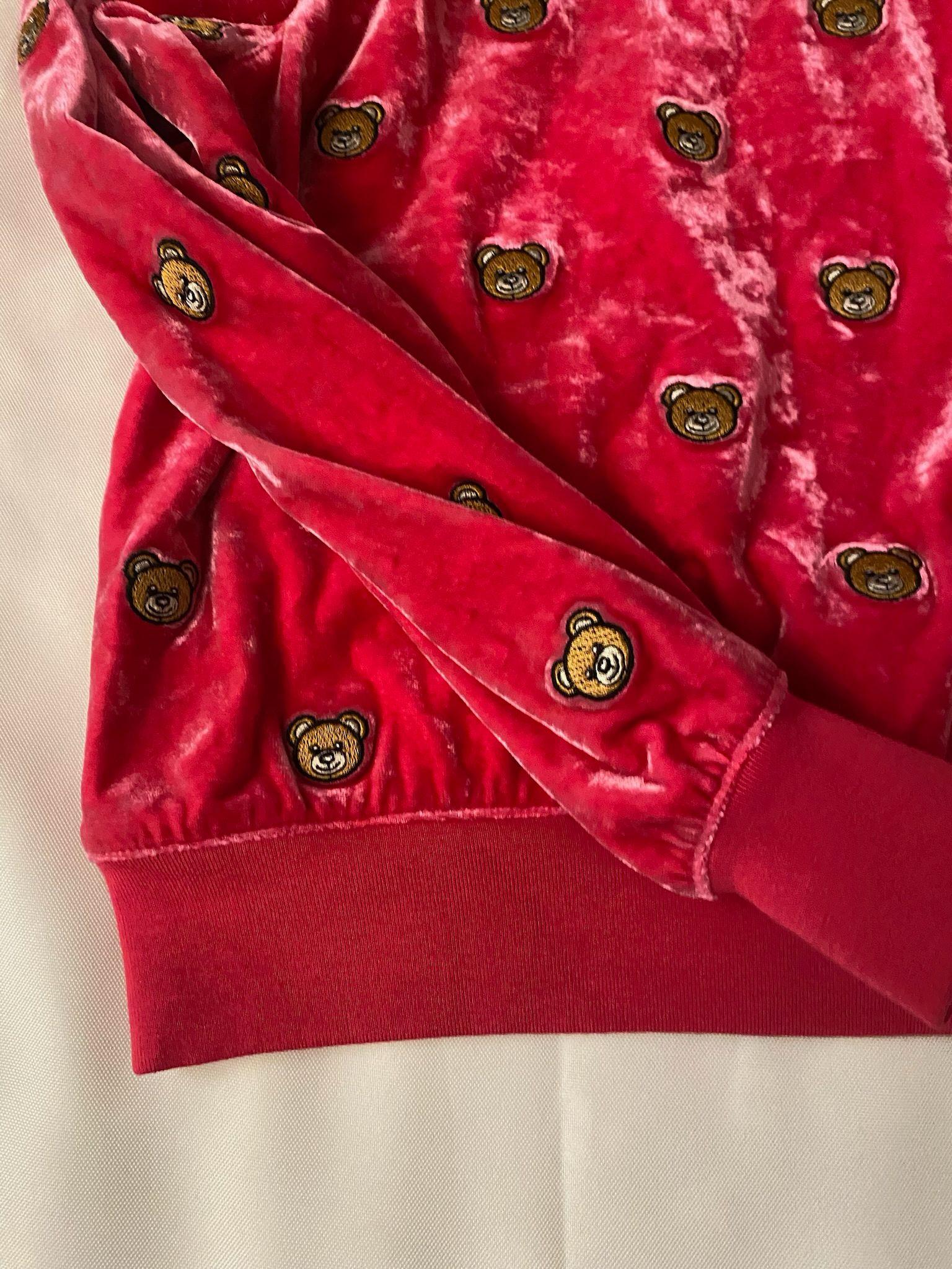 SS21 MOSCHINO Couture Jeremy Scott Velvet All Over Teddy Bears Pink Sweater Rare For Sale 1