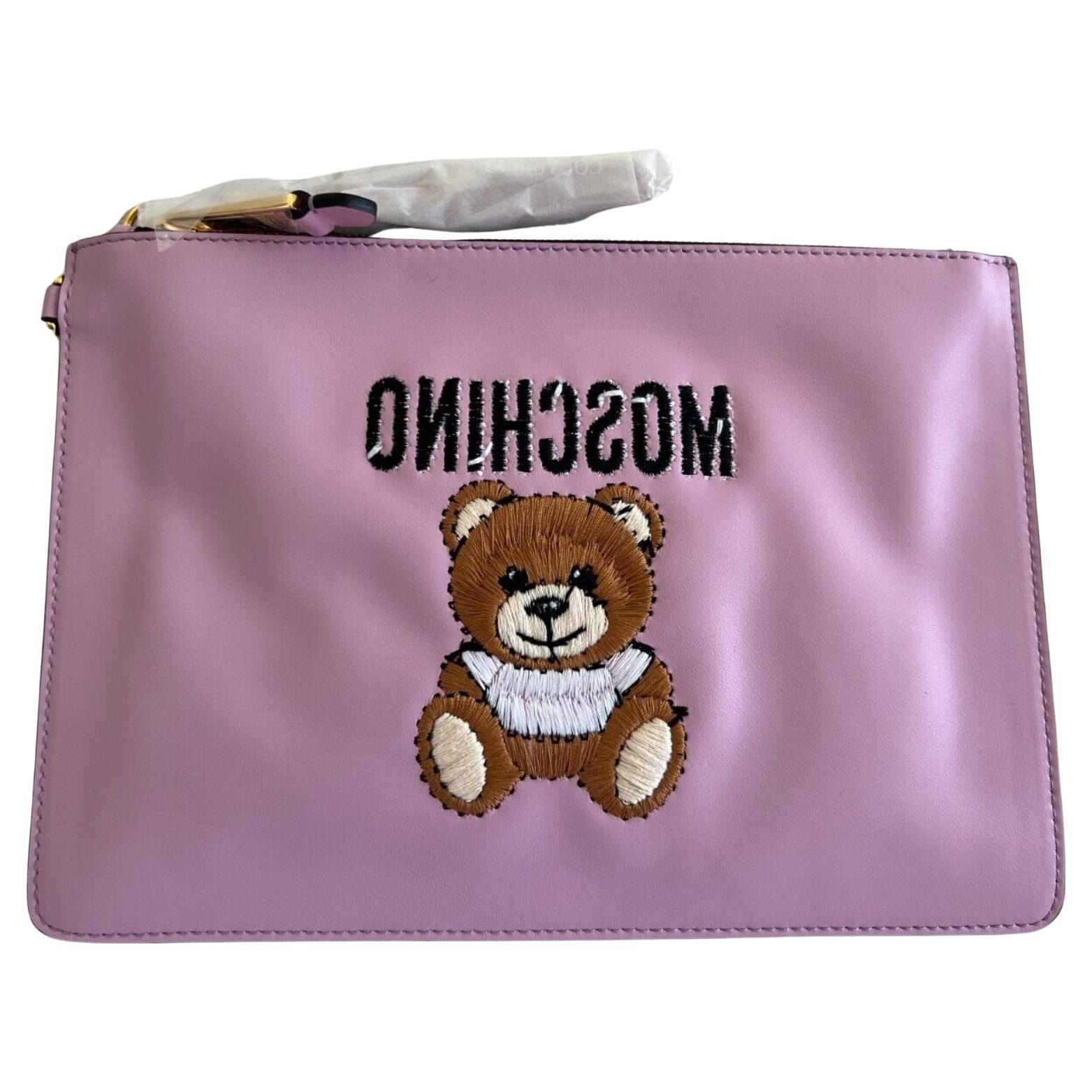 SS21 Moschino Couture Pink Clutch with Embroidered Teddy Bear by Jeremy Scott For Sale