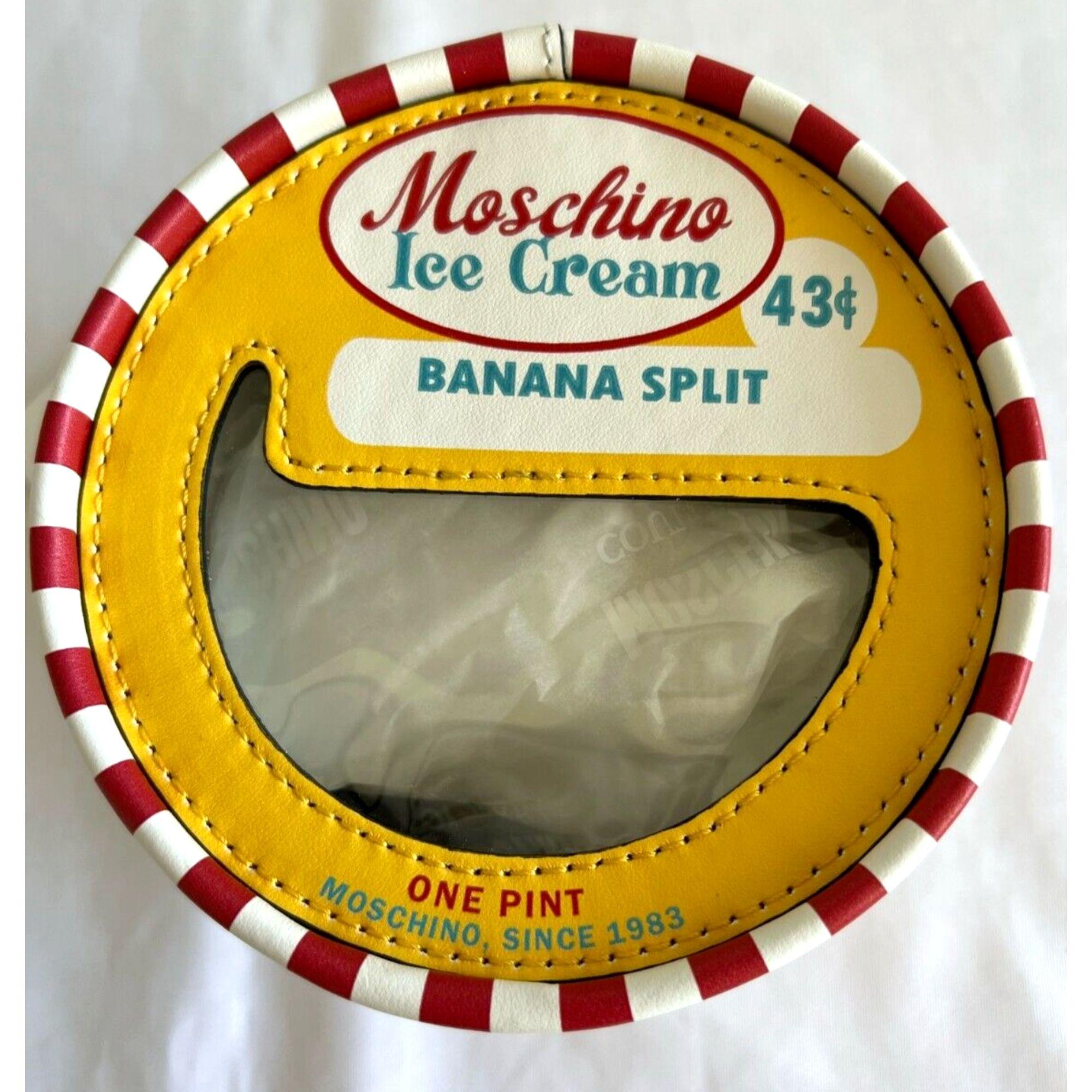 Moschino Couture sac à bandoulière en cuir banane fendue crème glacée, SS22 en vente 6