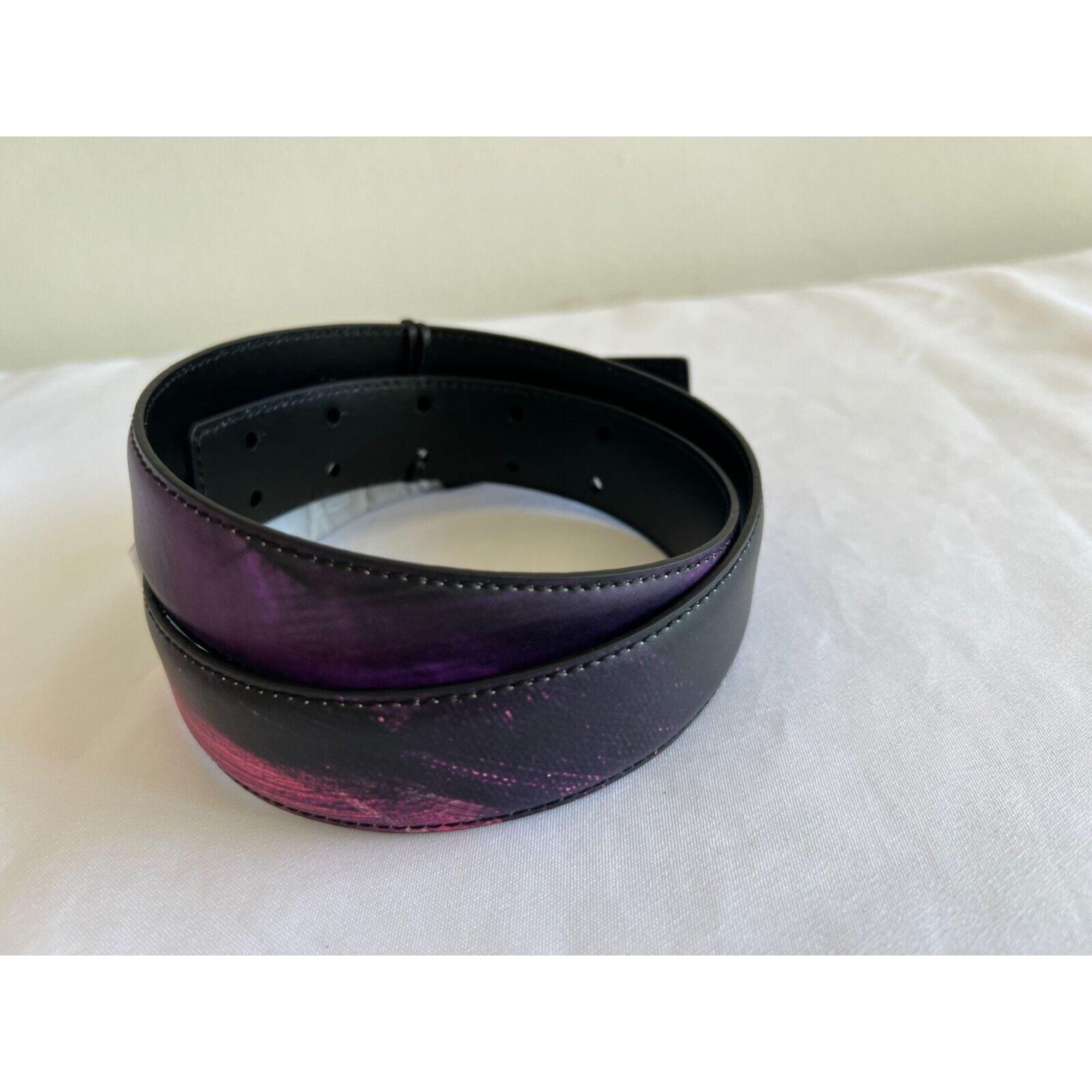 SS22 Moschino Couture Brushstroke Purple Black Leather Logo Belt by Jeremy Scott Pour femmes en vente