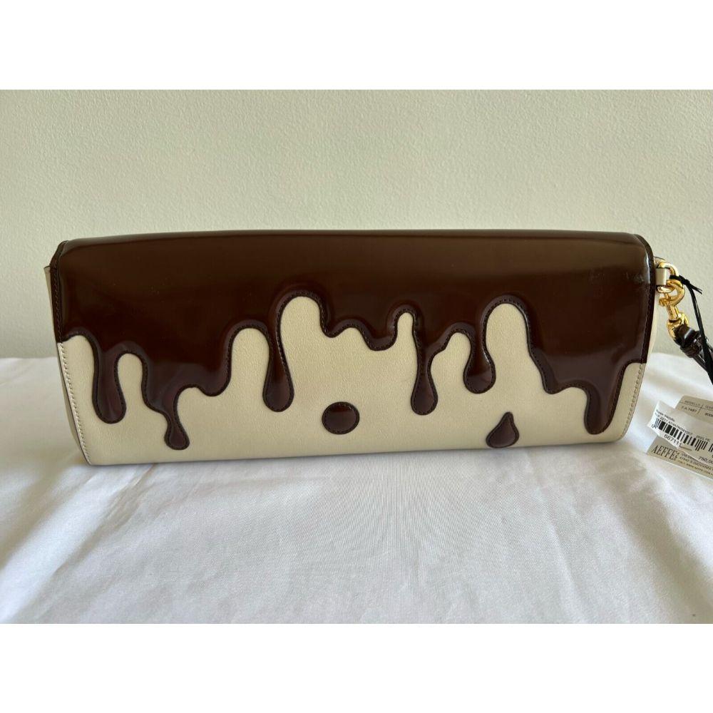 Sac à main Moschino Couture SS22 chocolaté de Jeremy Scott en vente 1