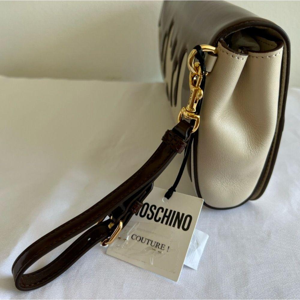 Sac à main Moschino Couture SS22 chocolaté de Jeremy Scott en vente 3