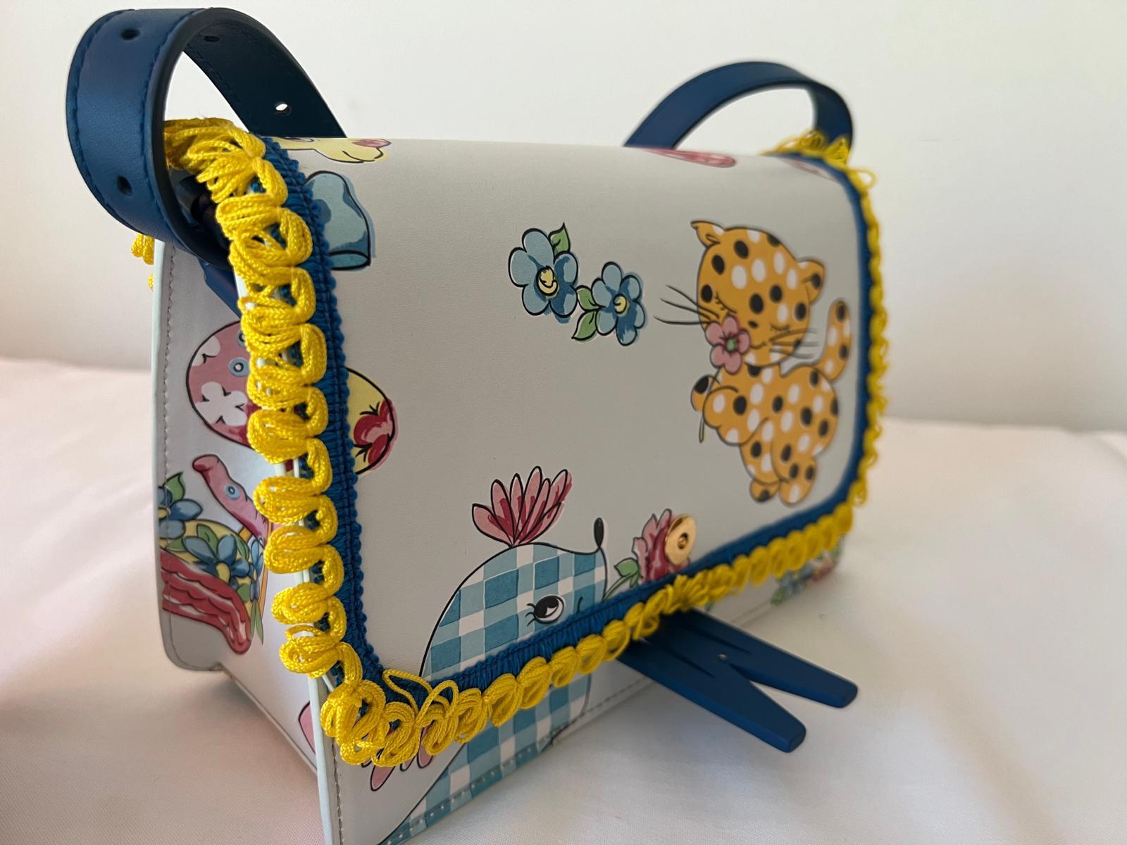 SS22 MOSCHINO Couture Jeremy Scott Bolso de hombro Fantasía Gato Floral 'M' infantil en venta 8