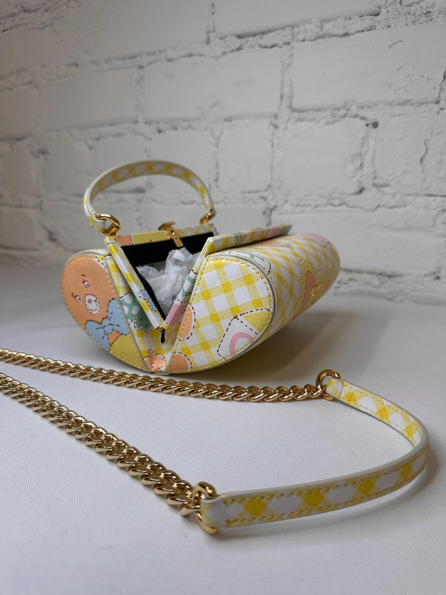 SS22 MOSCHINO Couture Jeremy Scott Child's Fantasy Round Yellow Elephant Bag In New Condition For Sale In Los Angeles, CA