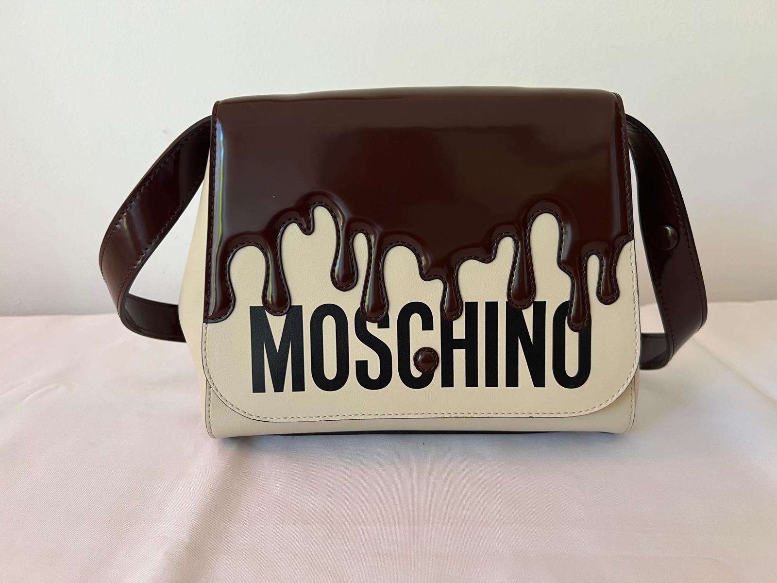 MOSCHINO Couture Jeremy Scott sac à main trapèze chocolat déroulant rare SS22 Neuf - En vente à Los Angeles, CA