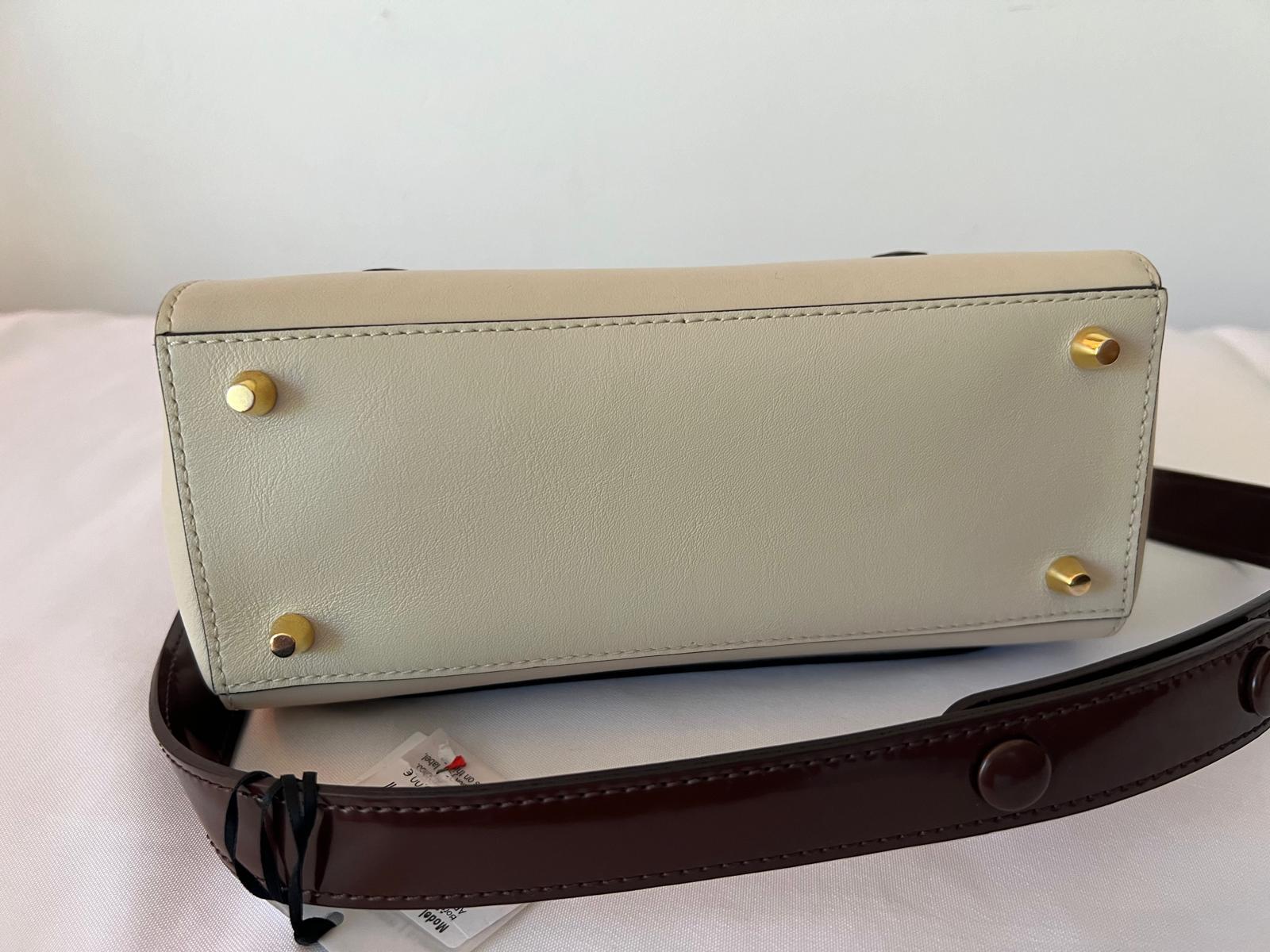 MOSCHINO Couture Jeremy Scott sac à main trapèze chocolat déroulant rare SS22 en vente 2