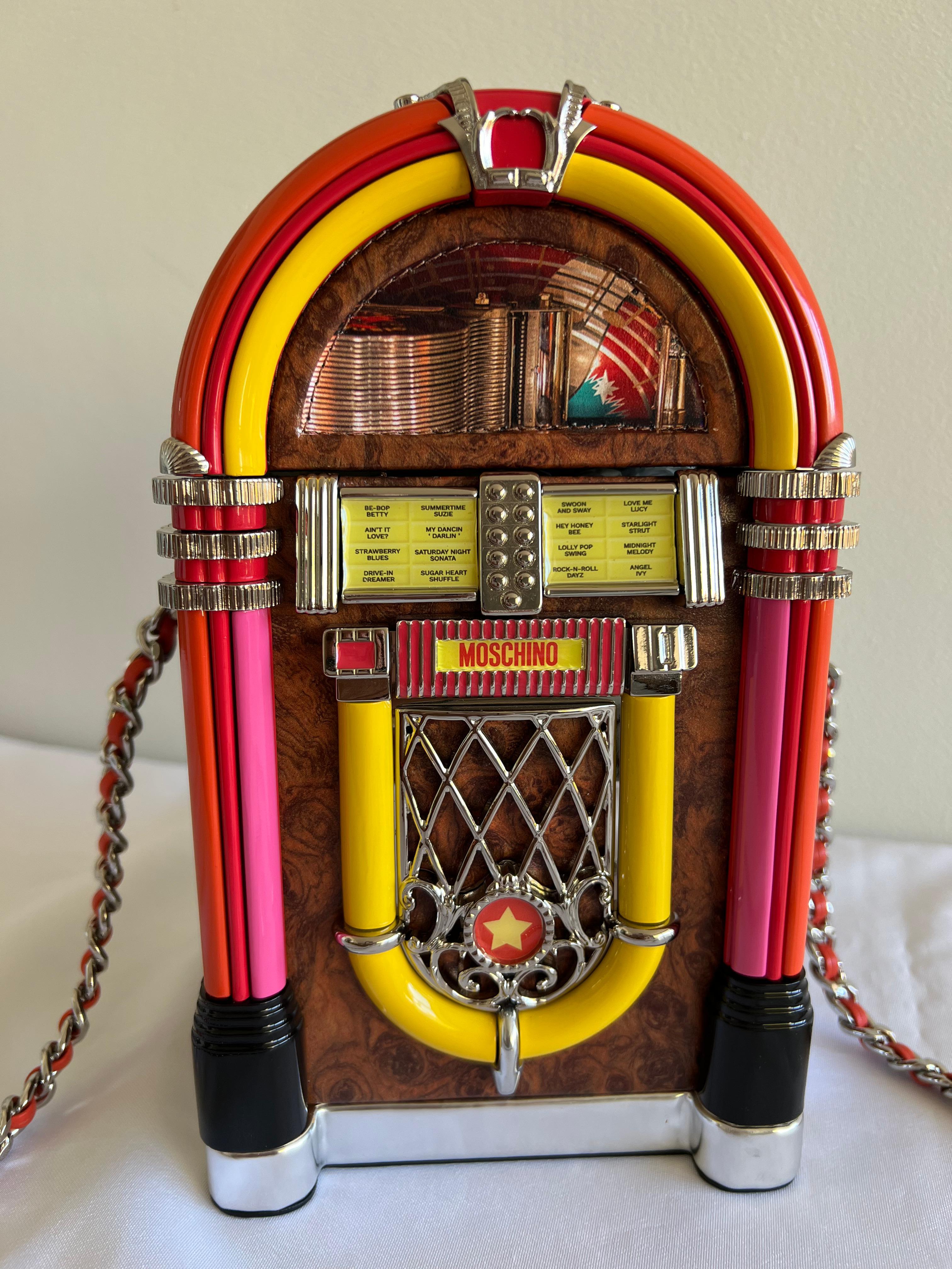 SS22 Moschino Couture Jeremy Scott Jukebox Diner Collection Brown Shoulder Bag In New Condition For Sale In Palm Springs, CA