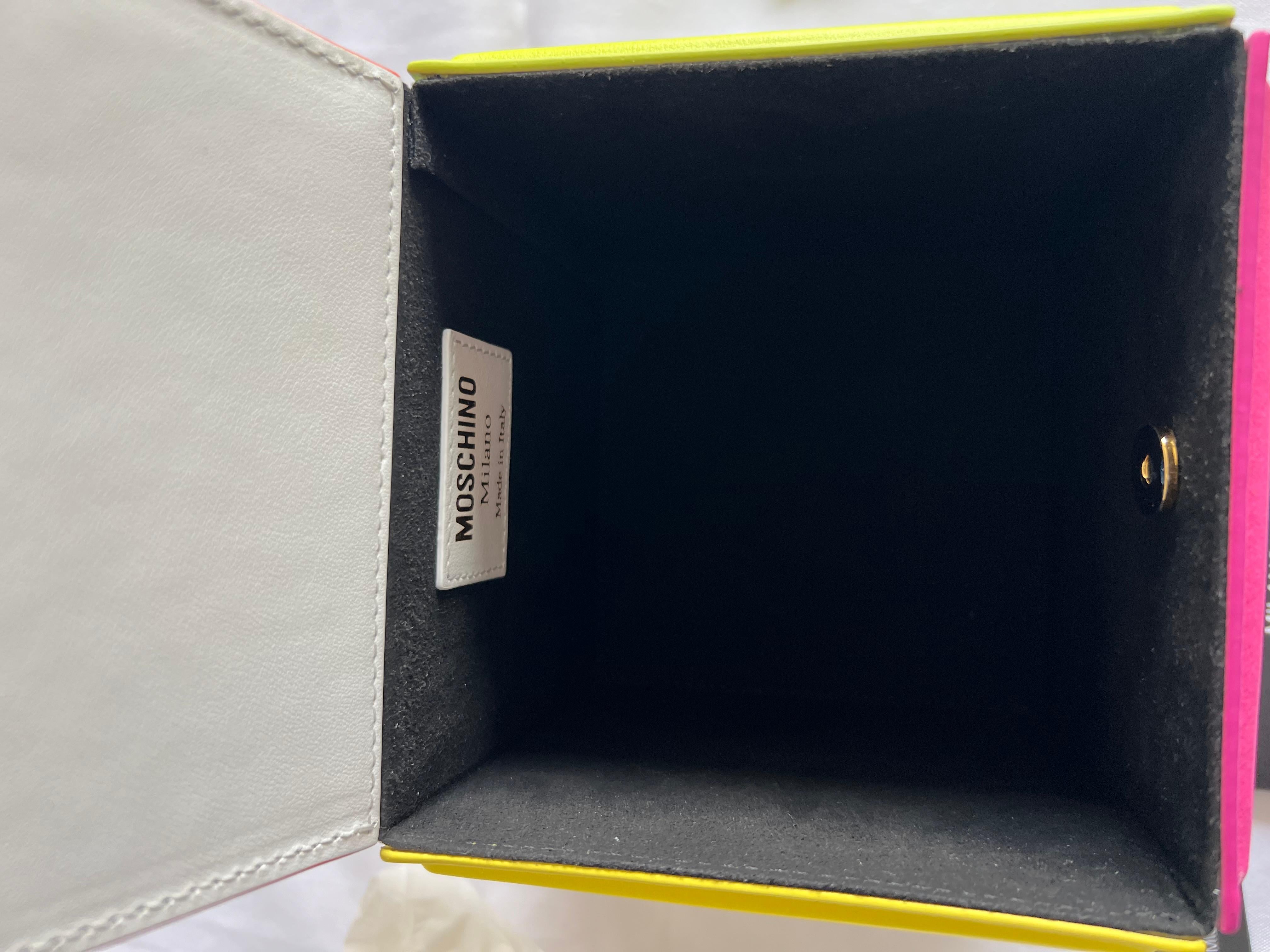 SS22 Moschino Couture Jeremy Scott Kids Fantasy Block Cube MulticolorSac en cuir en vente 10