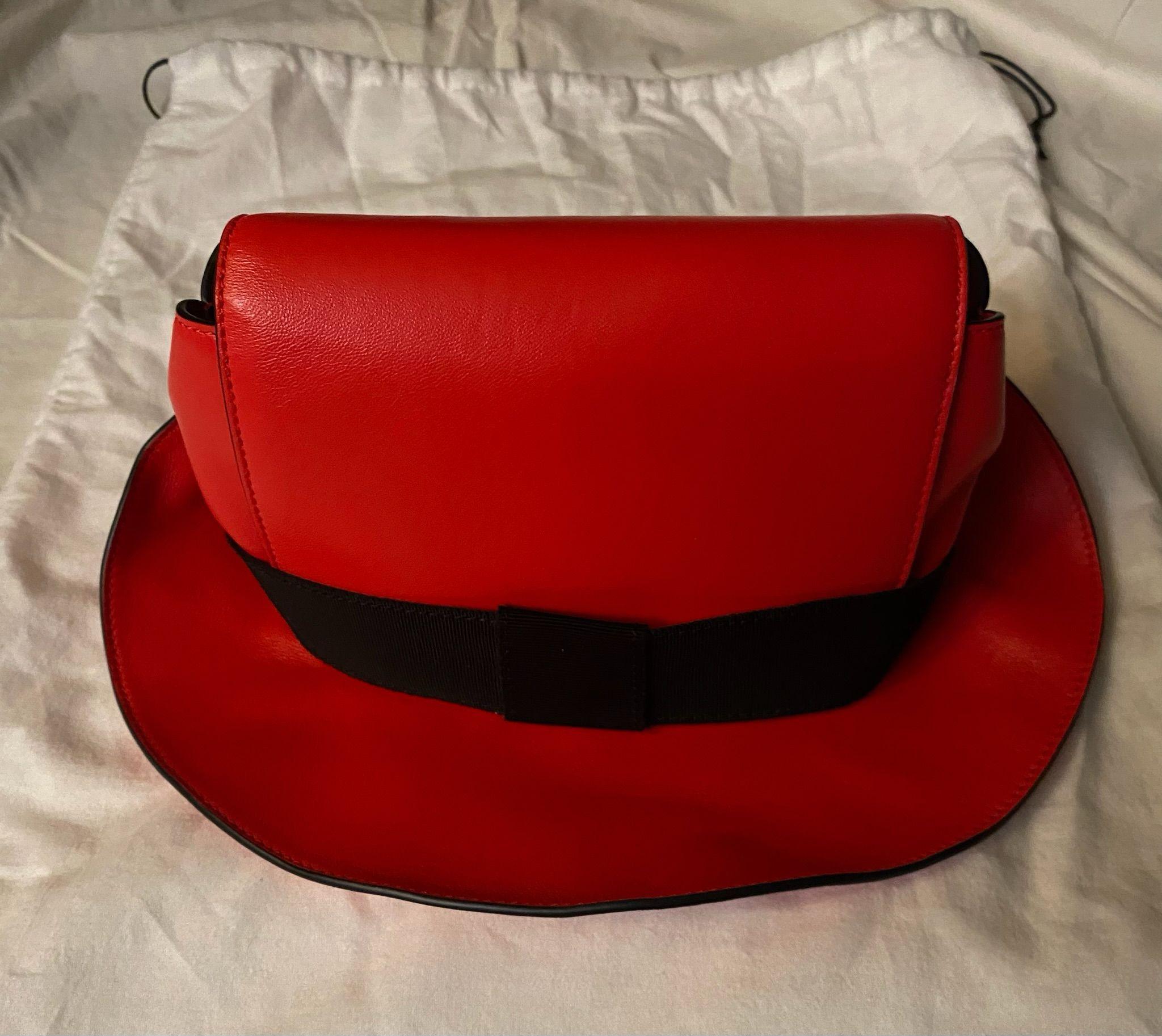 SS22 MOSCHINO Couture Jeremy Scott Red Hat Shaped Shoulder Wristlet Bag For Sale 3