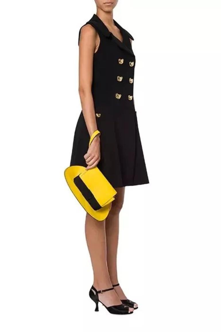 Wear it as a shoulder bag or a handbag!

*Deadstock Rare items!*

MOSCHINO COUTURE

Yellow Hat Shaped Shoulder / Wristlet Bag

S22 collection by Jeremy Scott



SUPER CUTE!

100% Authentic!!!



Condition: Brand new with tags, original Moschino dust