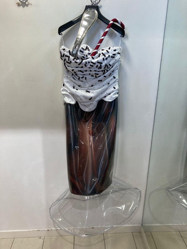 SS22 RUNWAY $5880 MOSCHINO COUTURE Jeremy Scott Milkshake