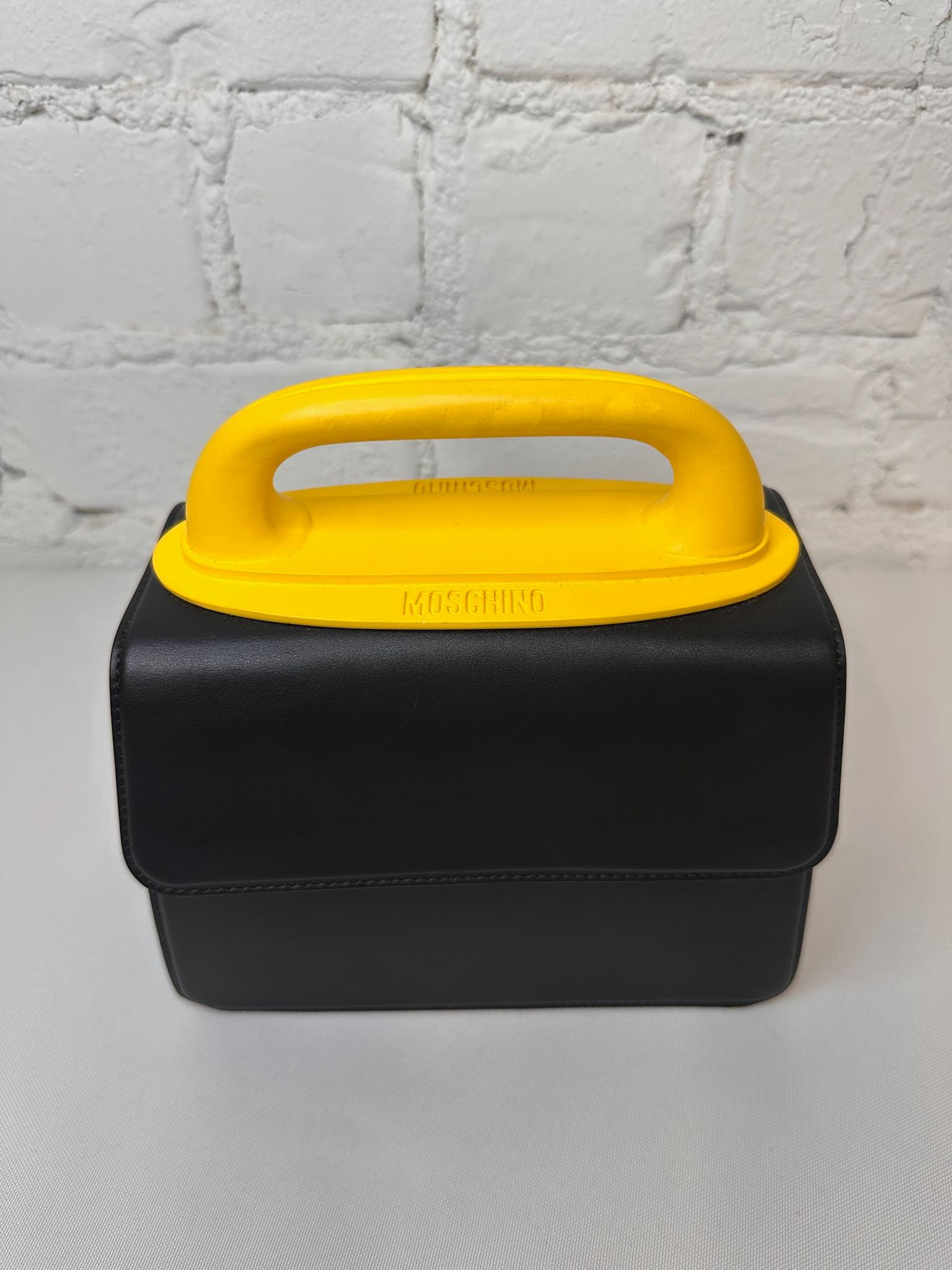 Women's SS23 MOSCHINO Couture Jeremy Scott Black Handbag With Yellow Handle For Sale
