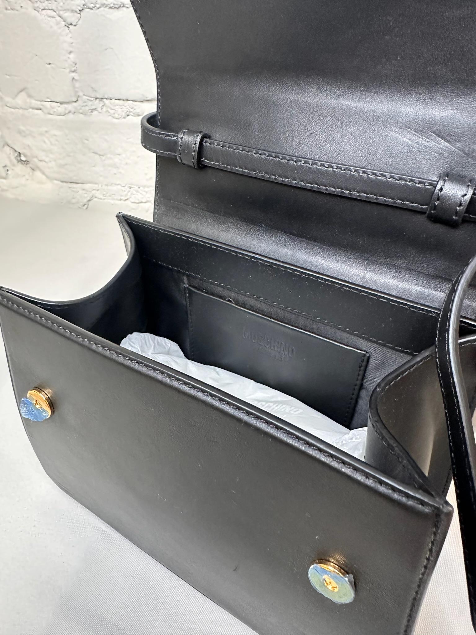 SS23 MOSCHINO Couture Jeremy Scott Black Handbag With Yellow Handle For Sale 2