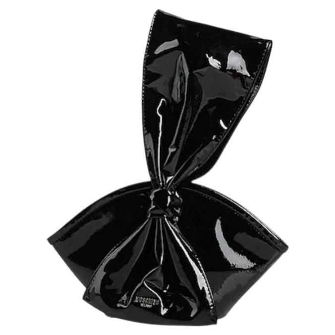 SS23 Moschino Couture Jeremy Scott Black Patent Leather Ribbon Handbag For Sale
