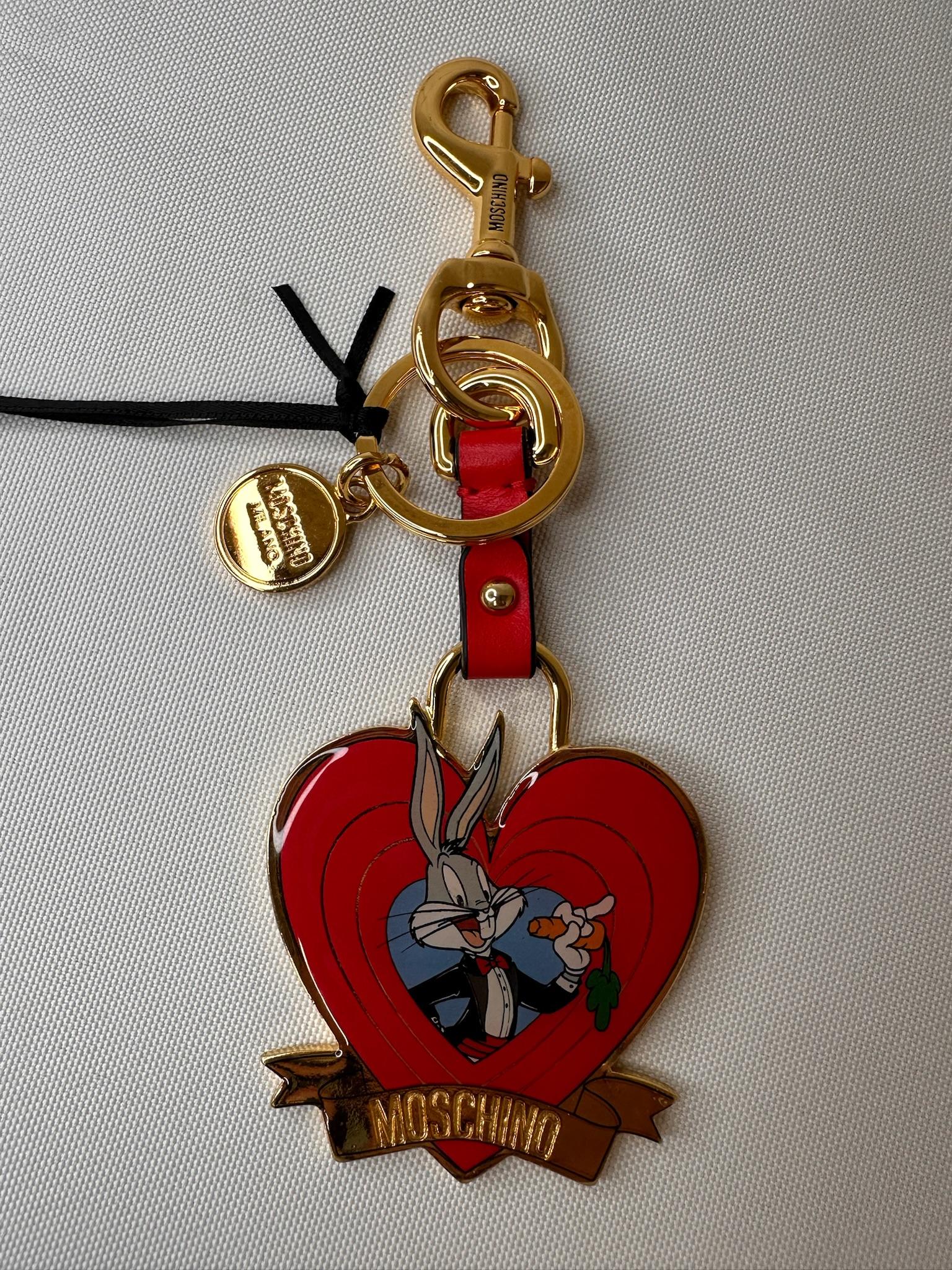 Moschino Couture Jeremy Scott SS23 Portachiavi Cuore Rosso Bugs Bunny in vendita 5
