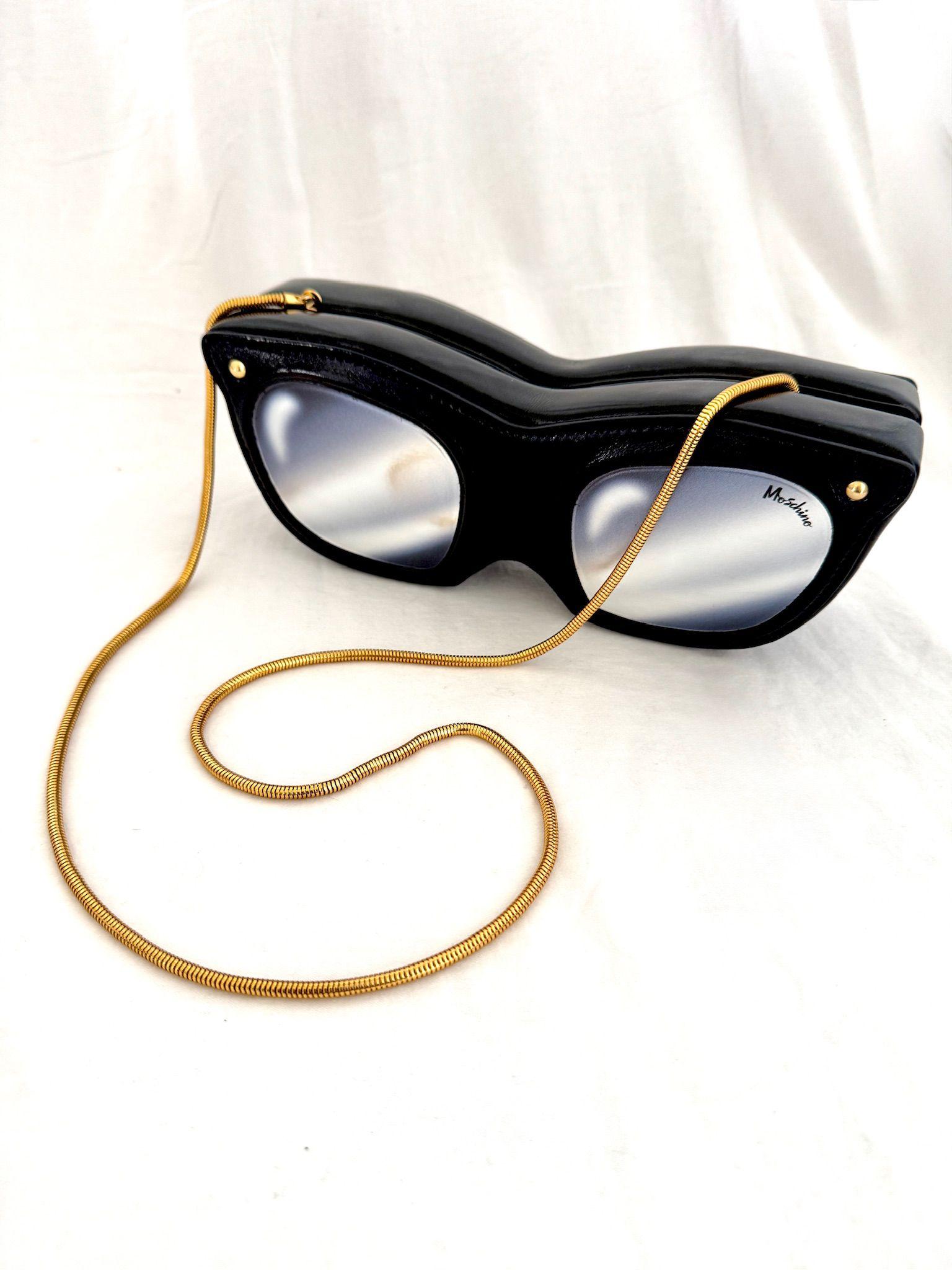 Black SS23 MOSCHINO Couture Jeremy Scott Gold Chain Sunglasses Shaped Shoulder Bag