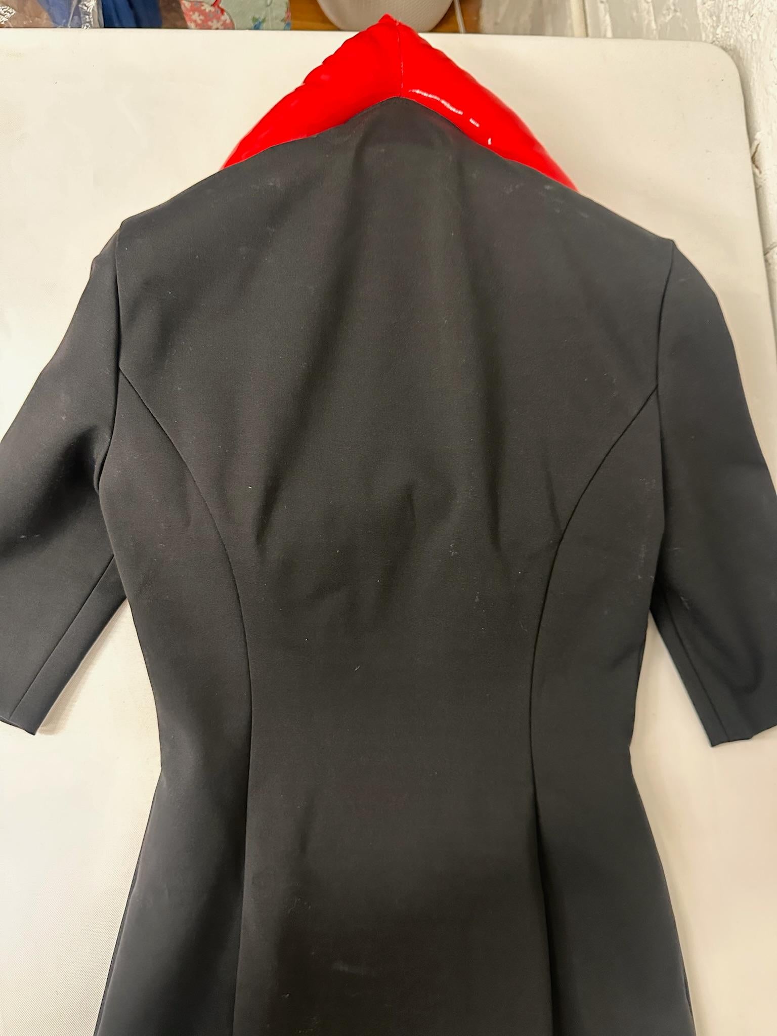 SS23 MOSCHINO Couture Jeremy Scott Inflatable Heart On Neckline Black Dress For Sale 2