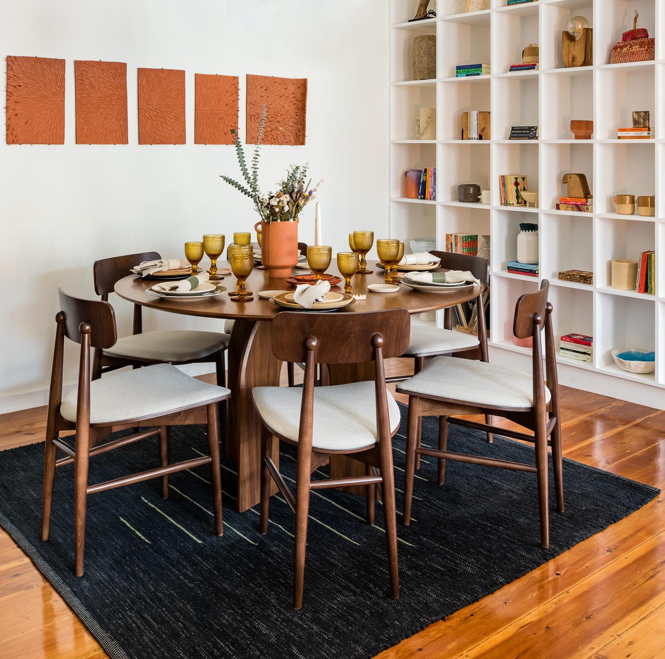 Sedia da pranzo SS3: Eleganza e semplicità con linee scultoree in vendita 4