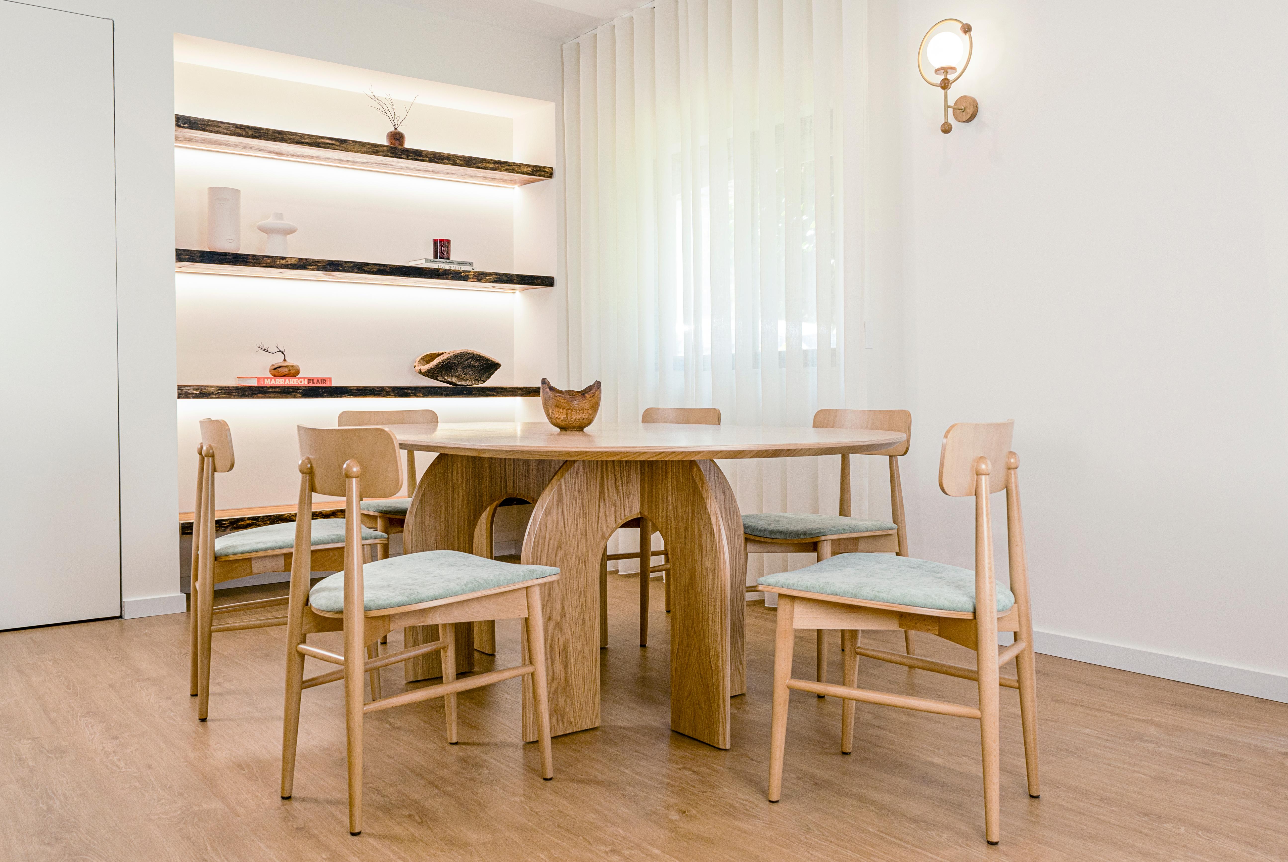 Sedia da pranzo SS3: Eleganza e semplicità con linee scultoree in vendita 5