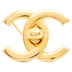 SS96 Chanel Brooch Turnlock CC Golden