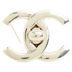SS96 Chanel Brooch Turnlock CC Silver