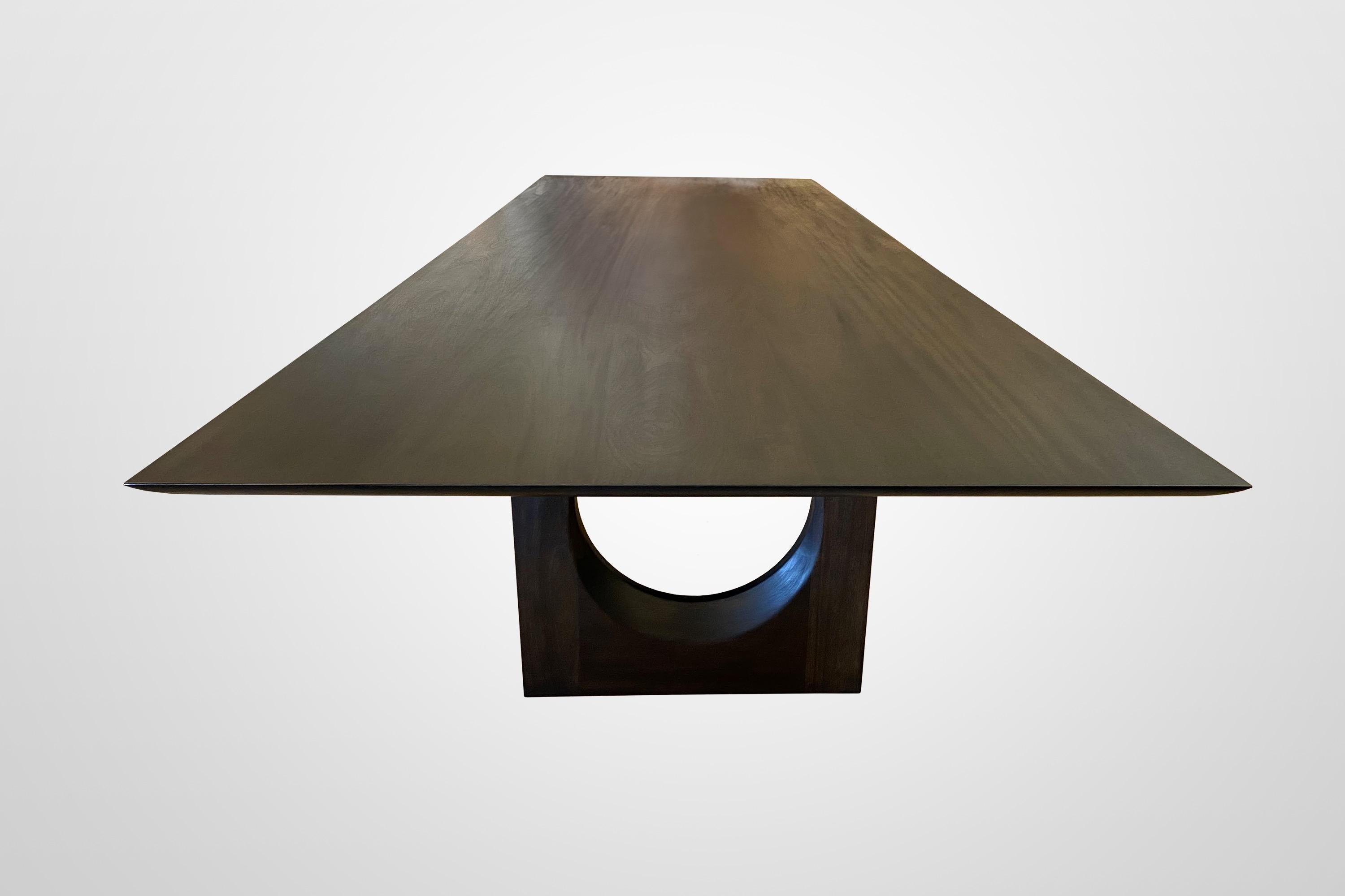 Ssang Biep (ㅃ) Dining Table  For Sale 5