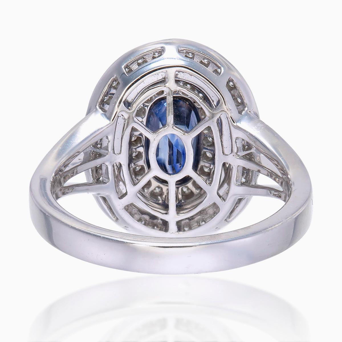 SSEF-zertifizierter 1,25 Karat Kaschmirblauer Saphir ohne Hitze Diamantring aus 18 Karat Gold (Ovalschliff) im Angebot