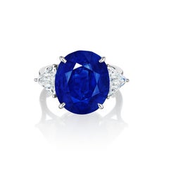 SSEF-zertifizierter 13,018 Karat Oval-Schliff burmesischer blauer Saphir Ring