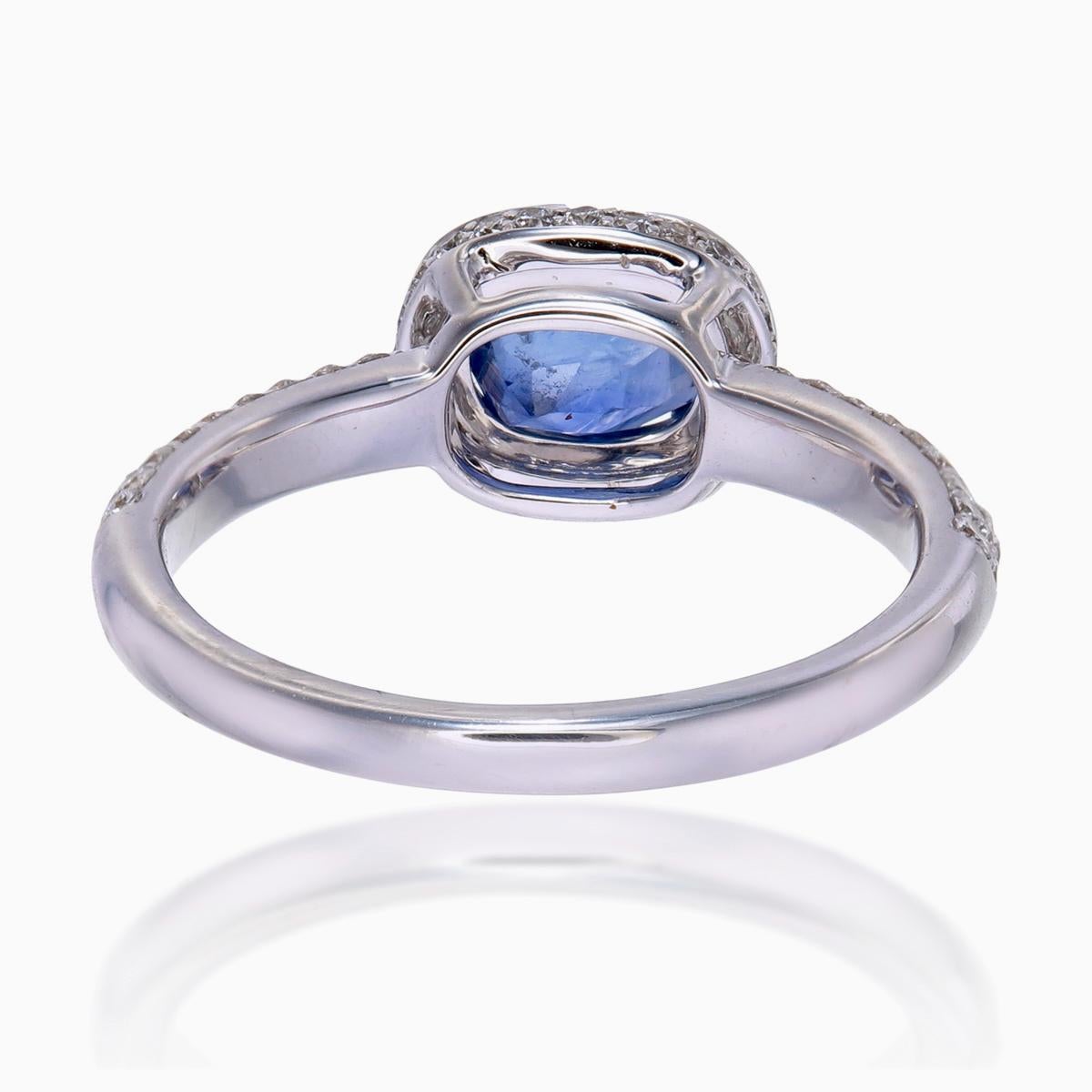 SSEF-zertifizierter 1,44 Karat Kaschmirblauer Saphir ohne Hitze Diamantring aus 18 Karat Gold (Antiker Kissenschliff) im Angebot